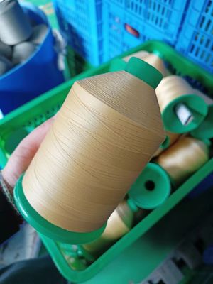 V-92 16 oz. 6000Y Hielo de poliéster blanco con unión UV para tipo de hilo de filamento y torsión de anillo