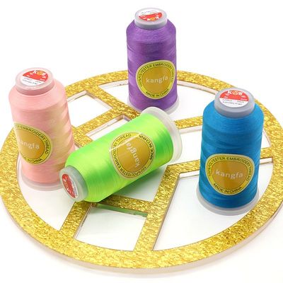 120D teñido 720 colores 4000 yardas de poliéster hilo de bordado para el patrón teñido por máquina