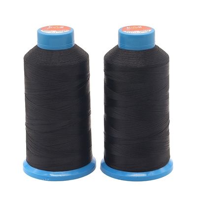 Cone pequeño 125g Tex135 420D / 3 hilo de nylon unido perfecto para proyectos de costura de ropa