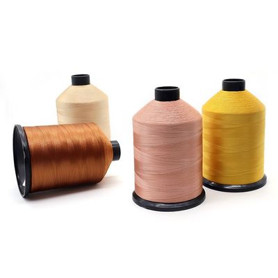 Nido de alta tenacidad de 6000m de Nylbond Tkt-40 de crema de cono y fuerte para el comercio de tapicería