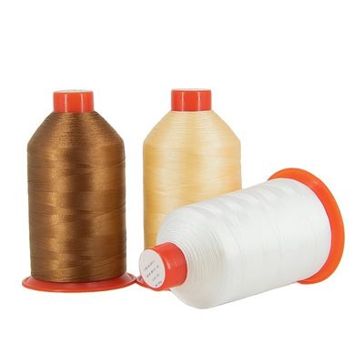 Filamentos de poliéster textil 70 unidos con un patrón de poliéster 100% teñidos de hilo de costura industrial
