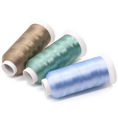 Color teñido 720 colores 4000 Yard Polyester hilo de bordado para la máquina de costura cruzada