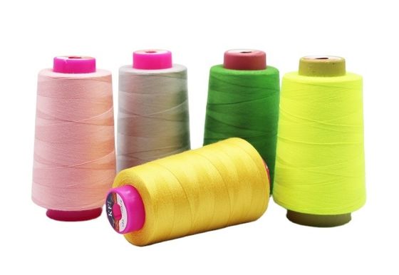1100 colores 100% de hilo de poliéster de espuma con resistencia a altas temperaturas