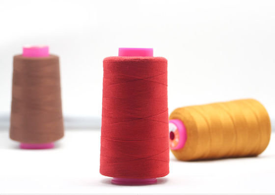 Bajo MOQ 40/2 Spun 100% Polyester hilo de costura para máquinas de costura suministros de alto nivel