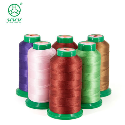 Filamento de poliéster de costura 210d de 3 capas de nylon de alta tenacidad para un rendimiento de costura más fuerte