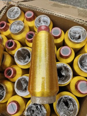 125g Material de cono 100% poliéster bordado metálico Hielo tipo MS Oro puro 150D 120D para tejer