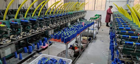 OEM ODM Aceptado 100% de poliéster de hilado de costura 40/2 3300yard TKT120 para tejer