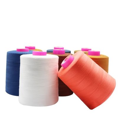 Hielo de costura de poliéster de alta resistencia 5000 yardas para la máquina de overlock industrial blanca