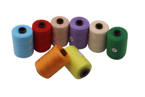 24 colores en una caja de hilo de gancho de algodón 40S / 2 hilo de costura de algodón para coser a mano