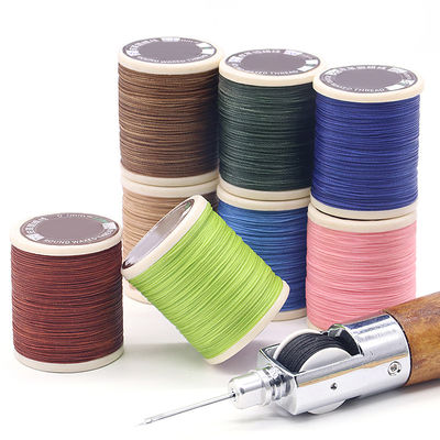 Coser a mano 30g hilo de cera redondo de un rollo para artesanías de cuero de bricolaje 0.55MM poliéster