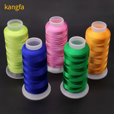 720 colores 120D/2 100% hilo de bordado de poliéster para la máquina de bordado 120g peso neto
