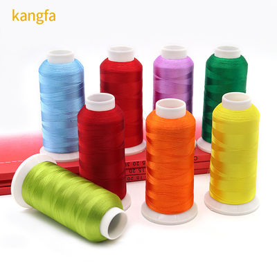 Bajo MOQ 120D / 2 4000Y Envío rápido hilo de poliéster para máquina de bordado 720 colores