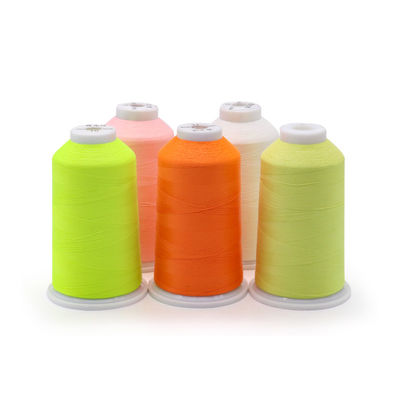 27 colores poliéster 150D / 2 hilo luminoso para Jean Coser hilo de bordado reflectante